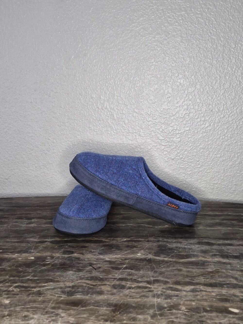 NWT Acorn Women's Slippers Plush Scuff Blueberry Size 6 1/2 - 7 1/2